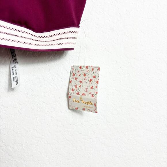 FREE PEOPLE MOVEMENT PRACTICE MAKES PERFECT WINE WOMEN ATHLETIC BRA SIZE XS - Picture 3 of 6